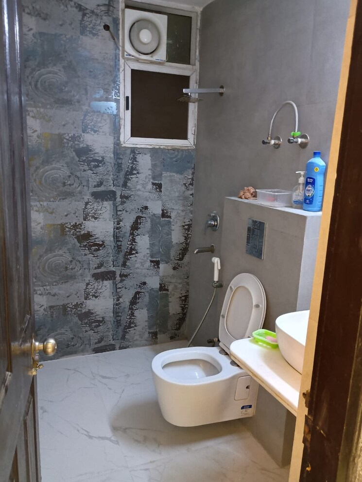 Bathroom, supertech-cape-town 3 Bedroom 1295 Sq.Ft. Apartment In Sector 74 Noida 8948943