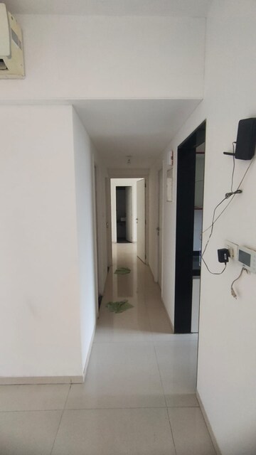 2 BHK Apartment For Rent in Rustomjee Urbania Atelier, Thane West