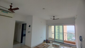 Room in 2 BHK Apartment at Rustomjee Urbania Atelier, Thane West – for Rent