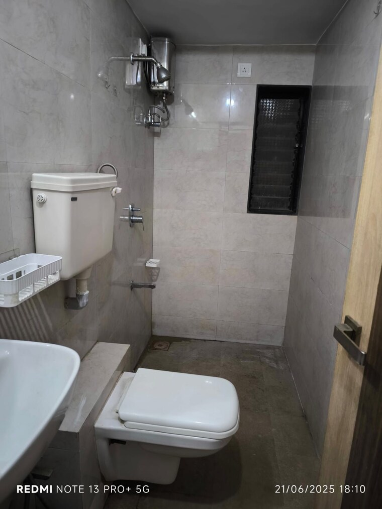 Bathroom, gokuldham-complex 2 Bedroom 1000 Sq.Ft. Apartment In Goregaon East Mumbai 8948985