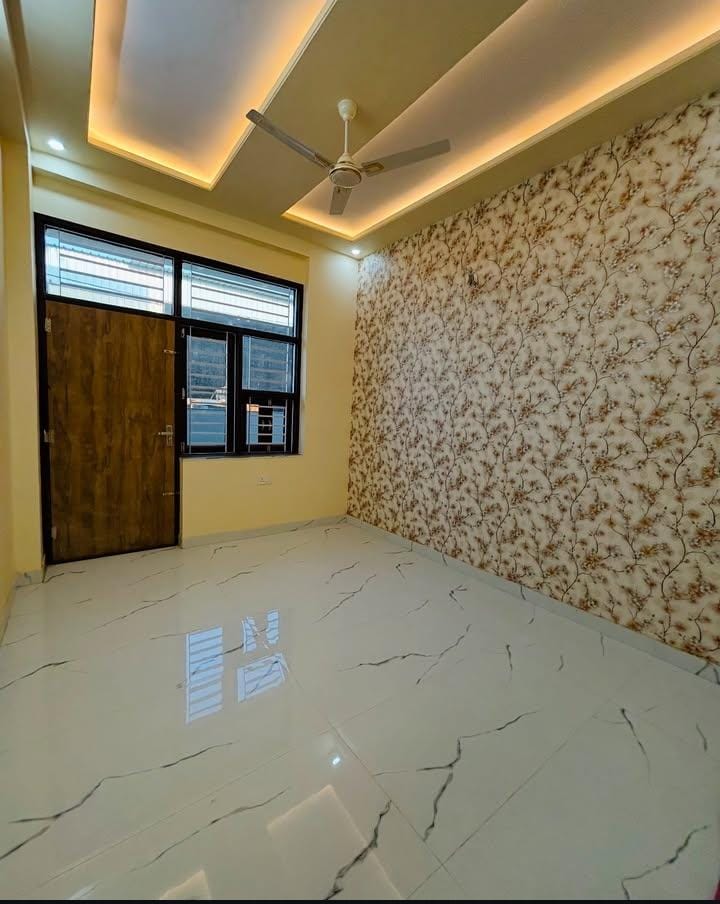 2.5 BHK + Pooja Room,Extra Room Builder Floor For Sale in Building Floor 