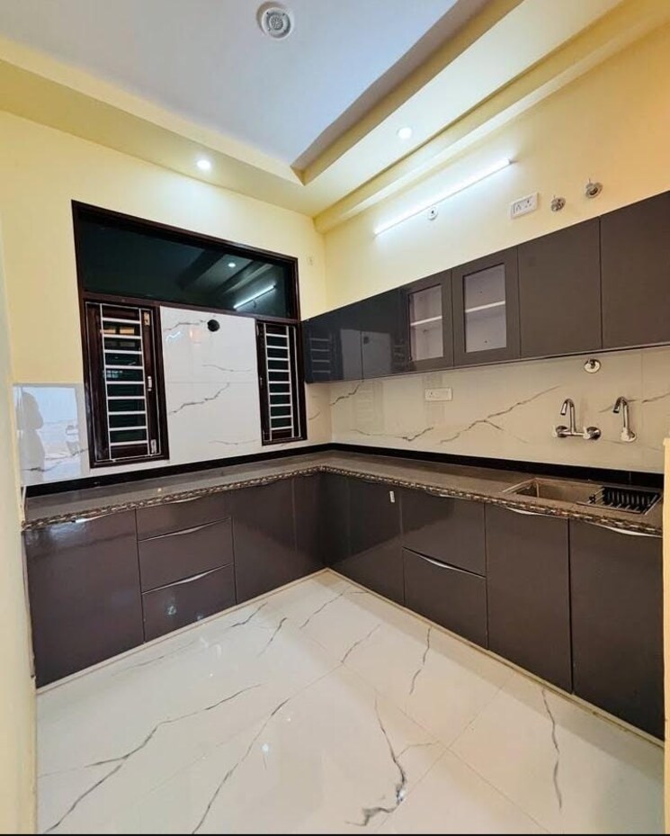 Kitchen, sector 30 2.5 Bedroom 2250 Sq.Ft. Builder Floor In Sector 30 Faridabad 8949032