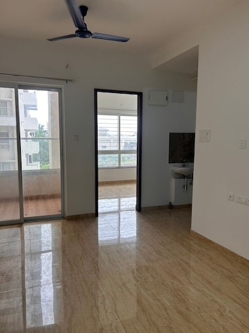 Room in 1 BHK Apartment at VTP Leonara, Mahalunge – for Rent