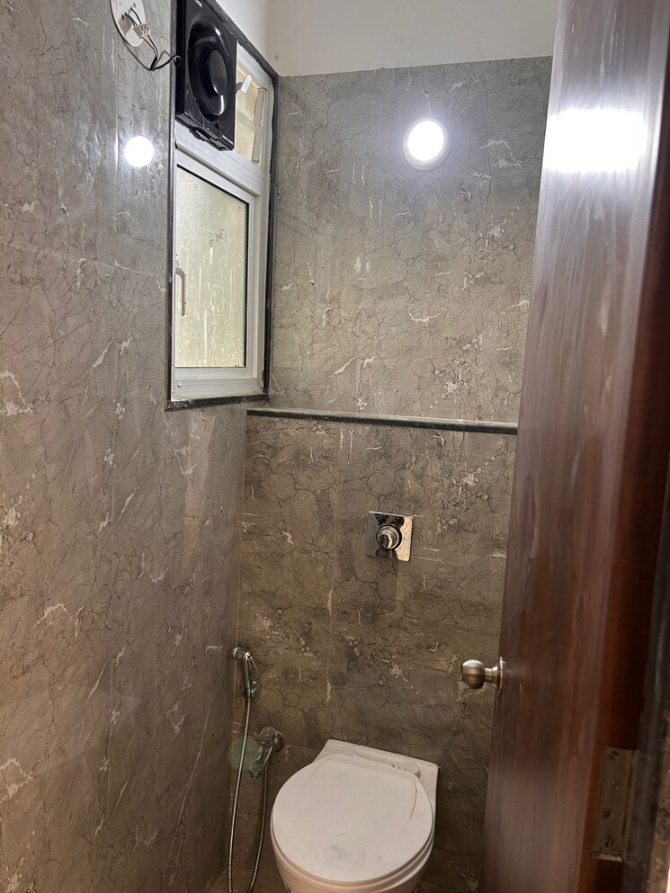 Bathroom, vtp-leonara 1 Bedroom 450 Sq.Ft. Apartment In Mahalunge Pune 8949042