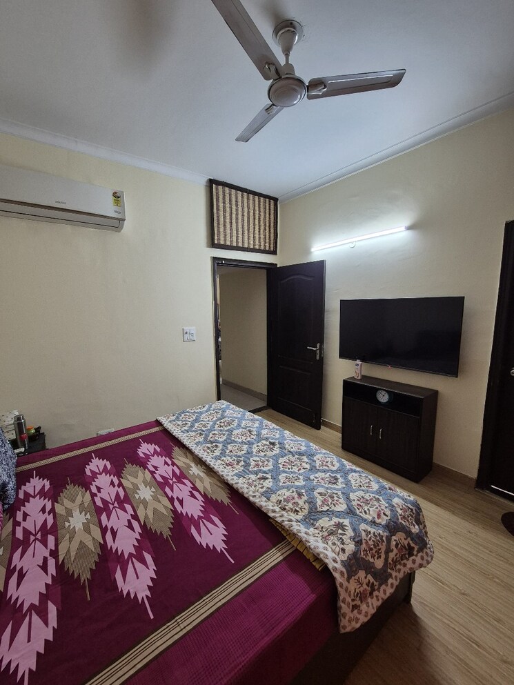 Bedroom, ansal-api-esencia 3 Bedroom 1300 Sq.Ft. Builder Floor In Sector 67 Gurgaon 8949065