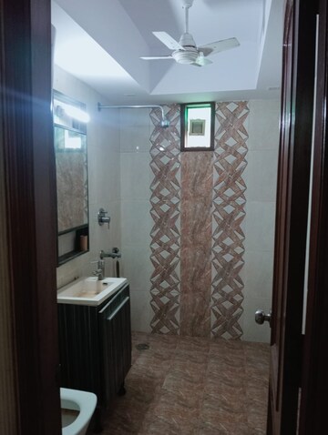 Bathroom in 2 BHK Apartment at Patparganj – for Rent