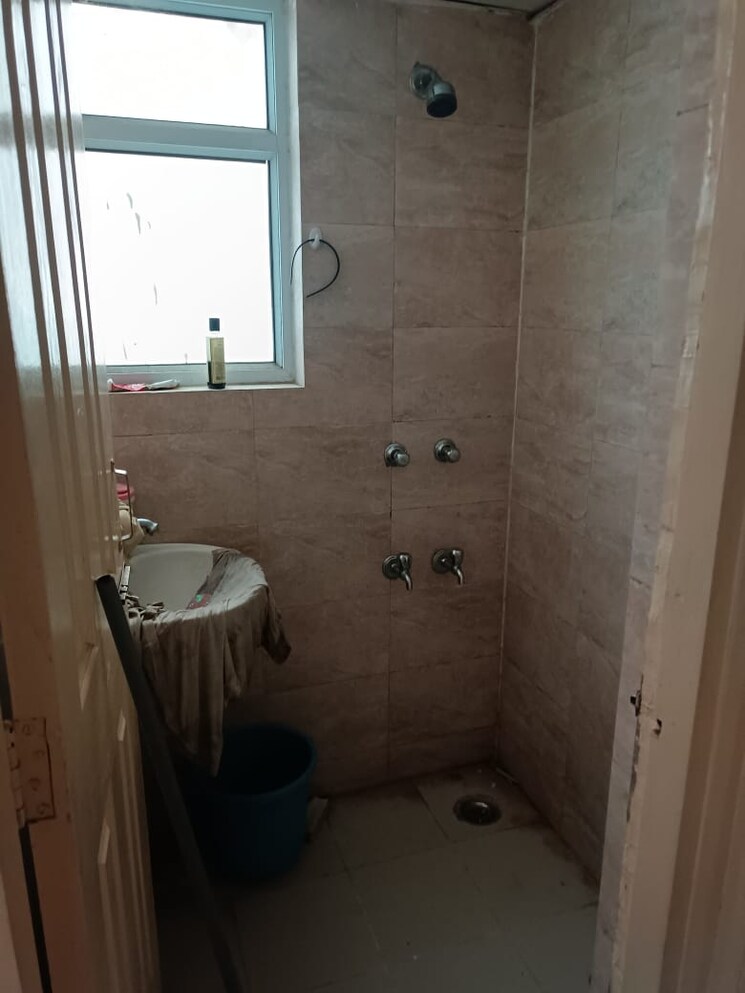 Bathroom, wave-dream-homes 1 Bedroom 578 Sq.Ft. Apartment In Wave City Ghaziabad 8949086