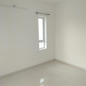 Room in 1 BHK Apartment at Godrej Hillside, Mahalunge – for Rent