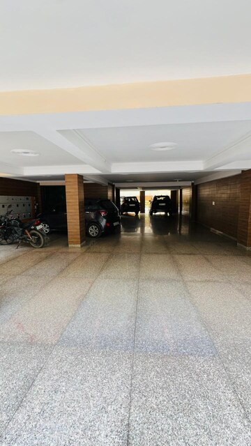 Parking in 3 BHK Builder Floor at Ansal API Esencia, Sector 67 – for Rent