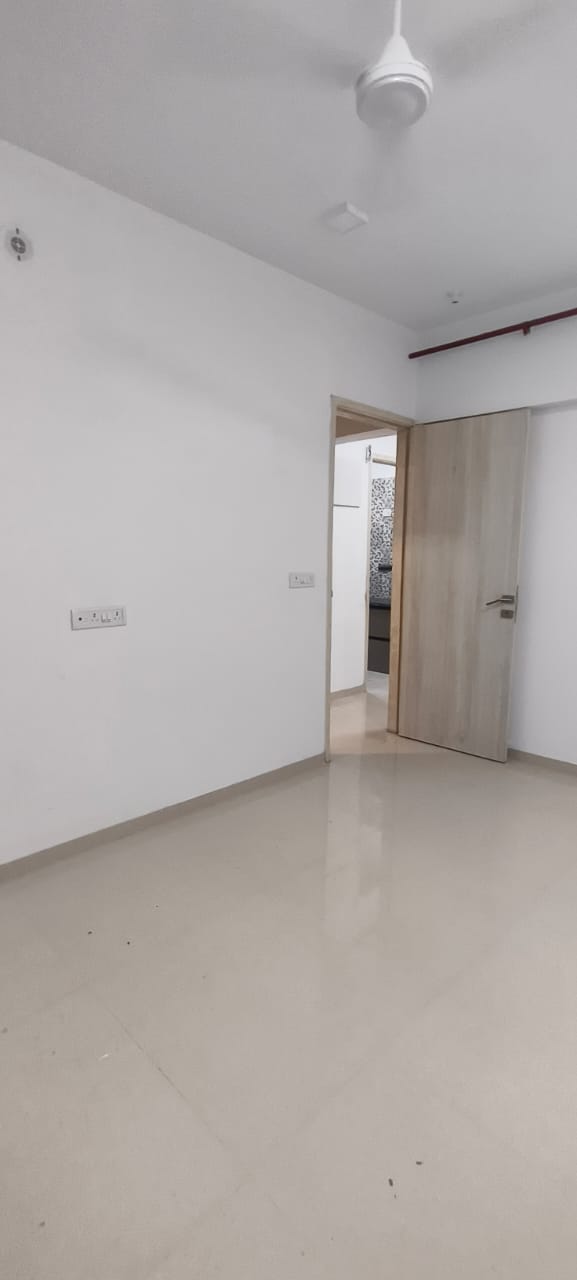 3 BHK Apartment For Rent in LnT Crescent Bay T5