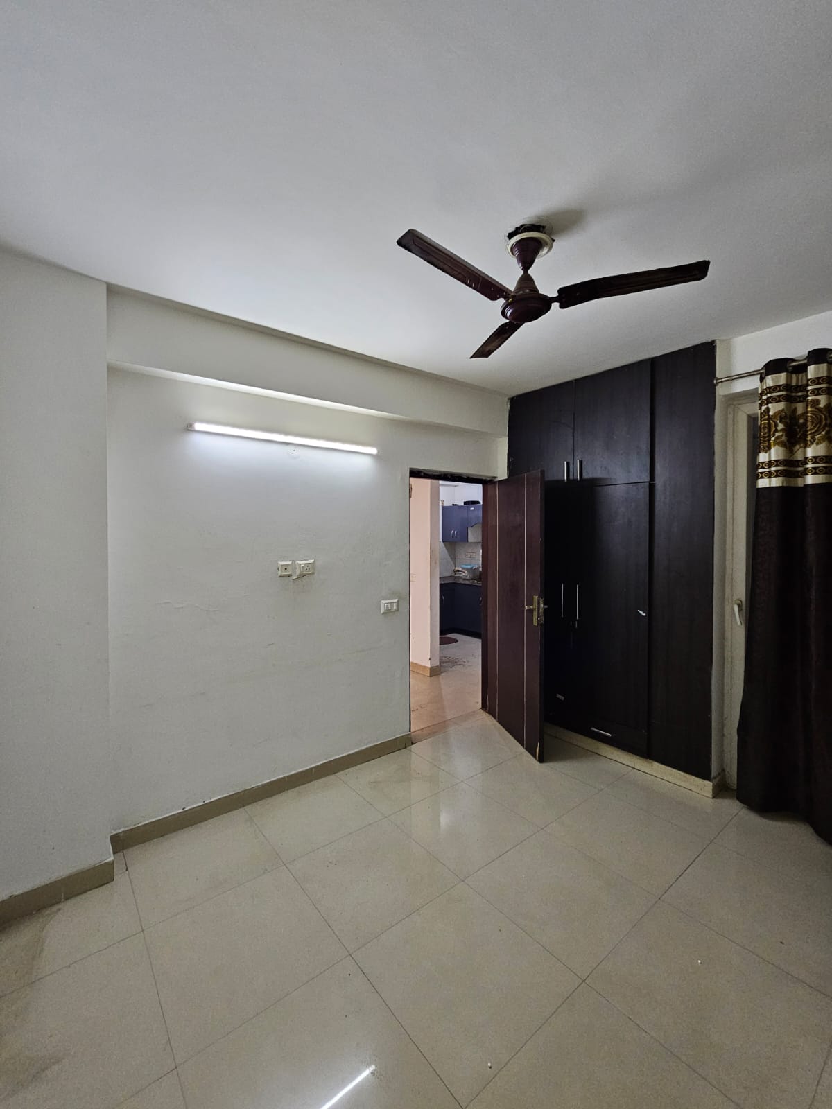 2 BHK 910 Sq.Ft. Apartment in Gaur City 4th Avenue