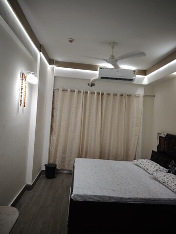 Bedroom in Studio Apartment at Gaur Yamuna City – for Rent