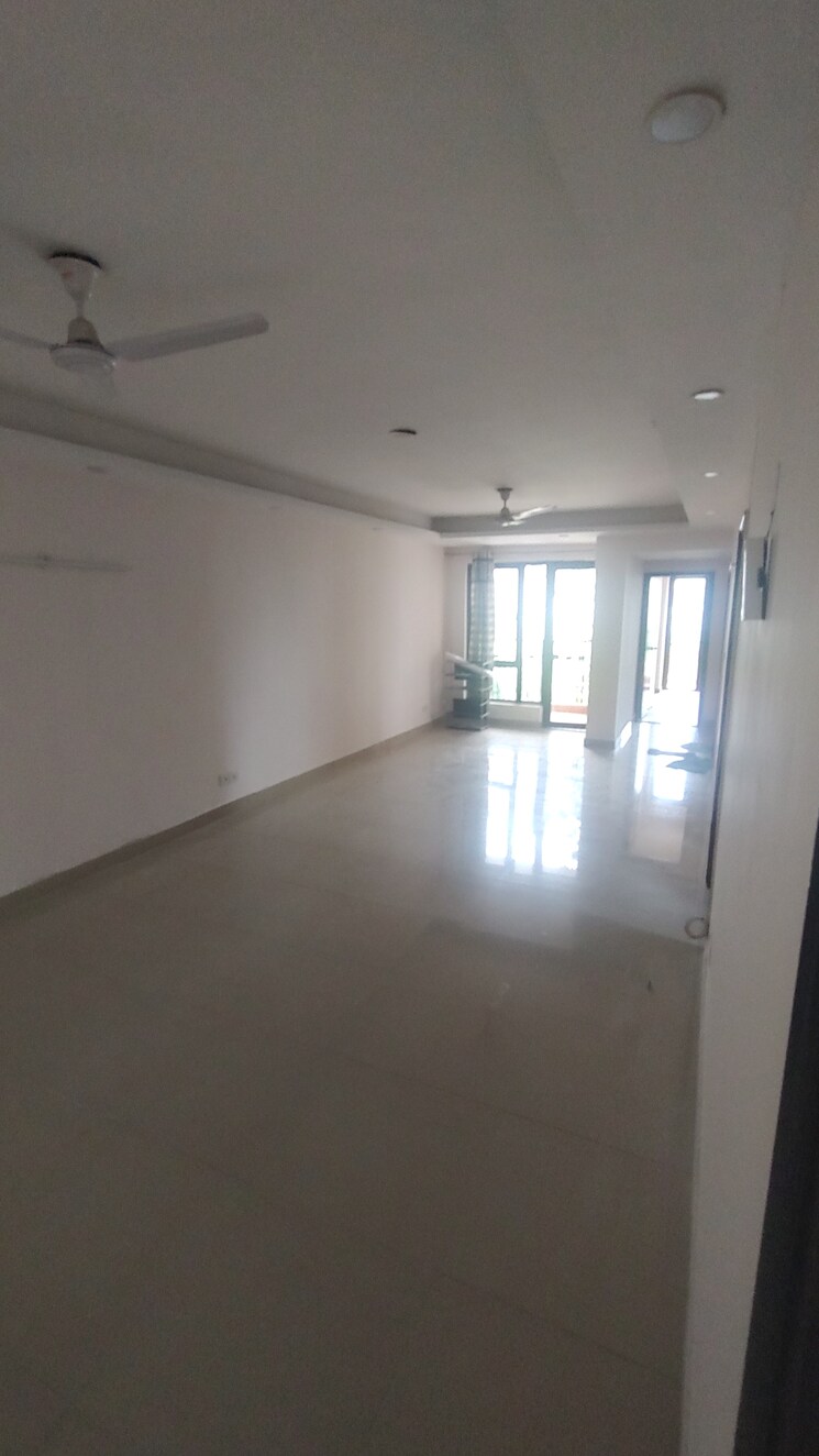 Living Room, logix-blossom-county 2.5 Bedroom 1418 Sq.Ft. Apartment In Sector 137 Noida 8949173