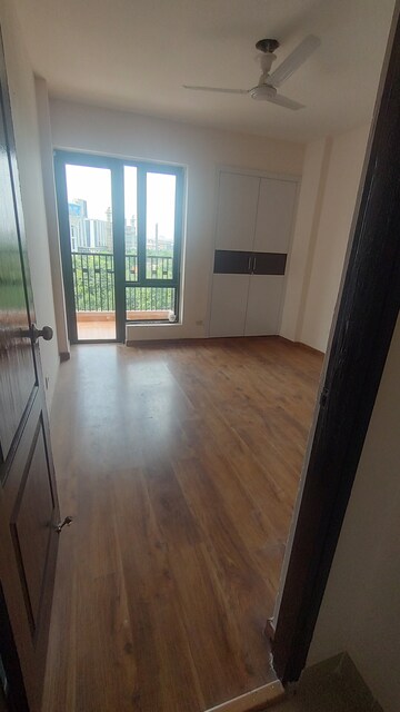 2.5 BHK Apartment For Rent in Logix Blossom County, Sector 137