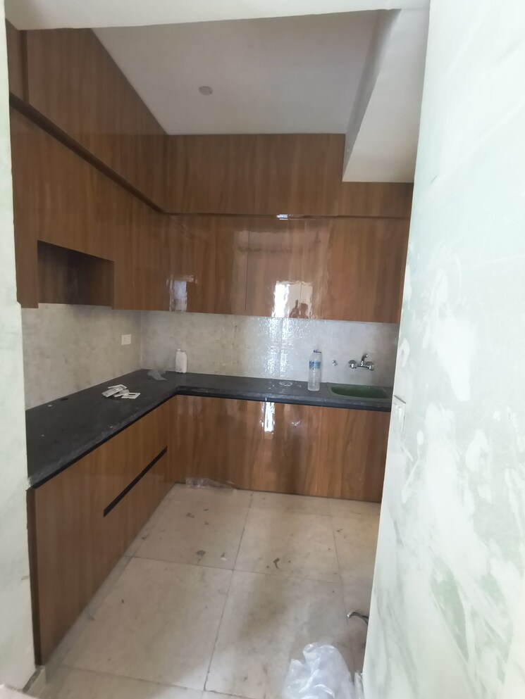 Kitchen, signature-global-the-millennia 2 Bedroom 1050 Sq.Ft. Apartment In Sector 37d Gurgaon 8949170