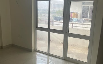 2 BHK Apartment For Rent in BPTP Discovery Park, Sector 80