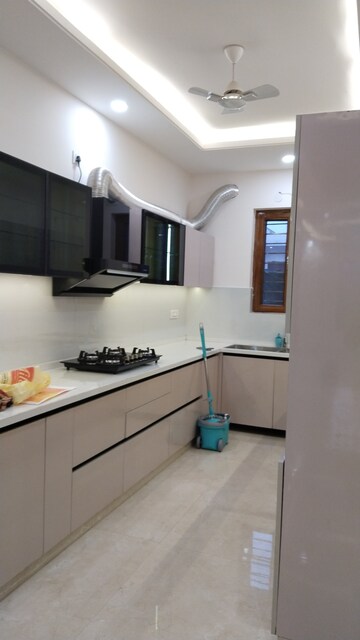 Kitchen in 3 BHK Builder Floor at ERA Green World, Sector 8 – for Sale