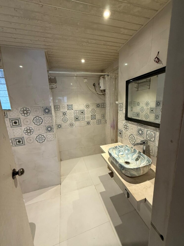 Bathroom, mohini-castle 2 Bedroom 642 Sq.Ft. Apartment In Khar West Mumbai 8949189