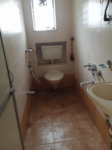 Bathroom in 1 BHK Apartment at Andheri West – for Rent