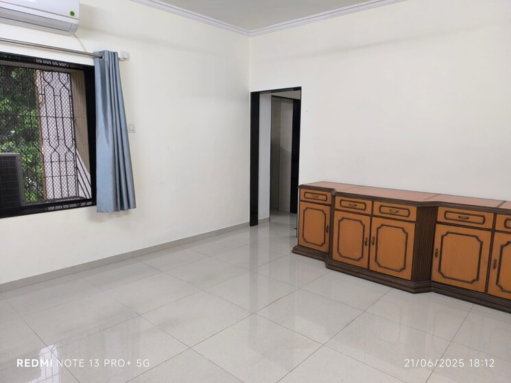 Room, swagat-housing-society 2 Bedroom 700 Sq.Ft. Apartment In Goregaon East Mumbai 8949198