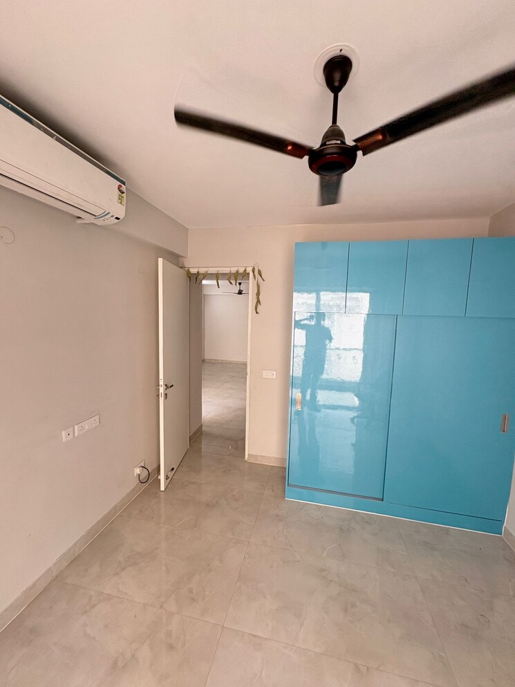 Room, signature-global-city 3 Bedroom 1250 Sq.Ft. Apartment In Sector 37d Gurgaon 8949226