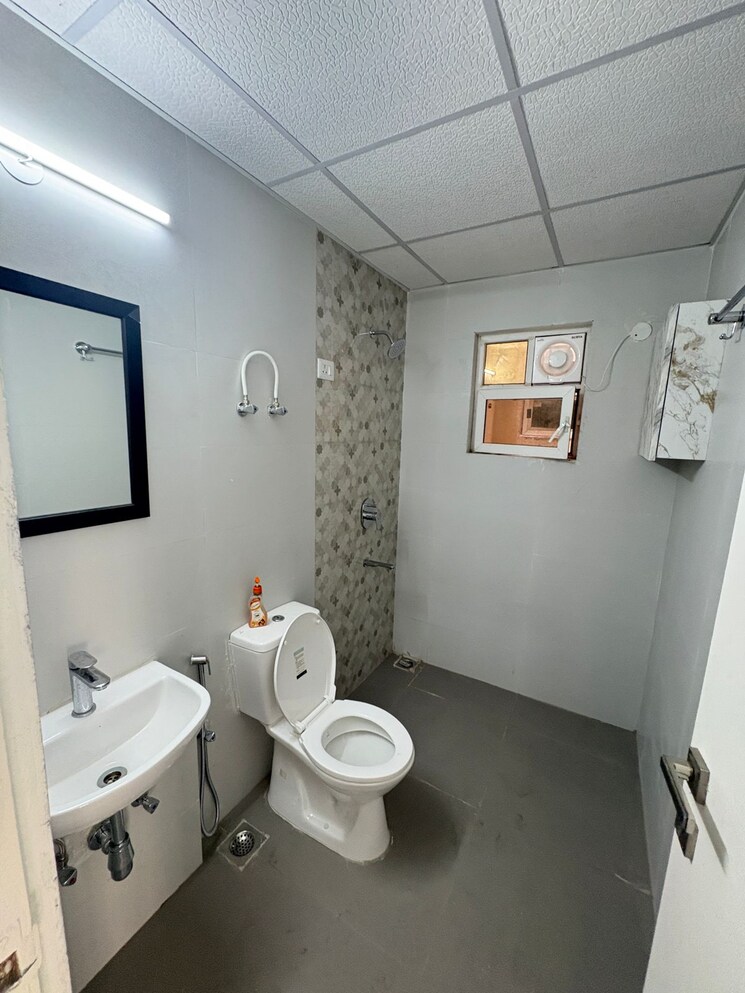 Bathroom, signature-global-city 3 Bedroom 1250 Sq.Ft. Apartment In Sector 37d Gurgaon 8949226