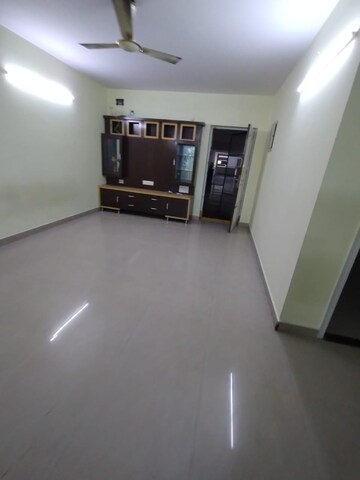 Room in 3 BHK Apartment at Miyapur – for Rent