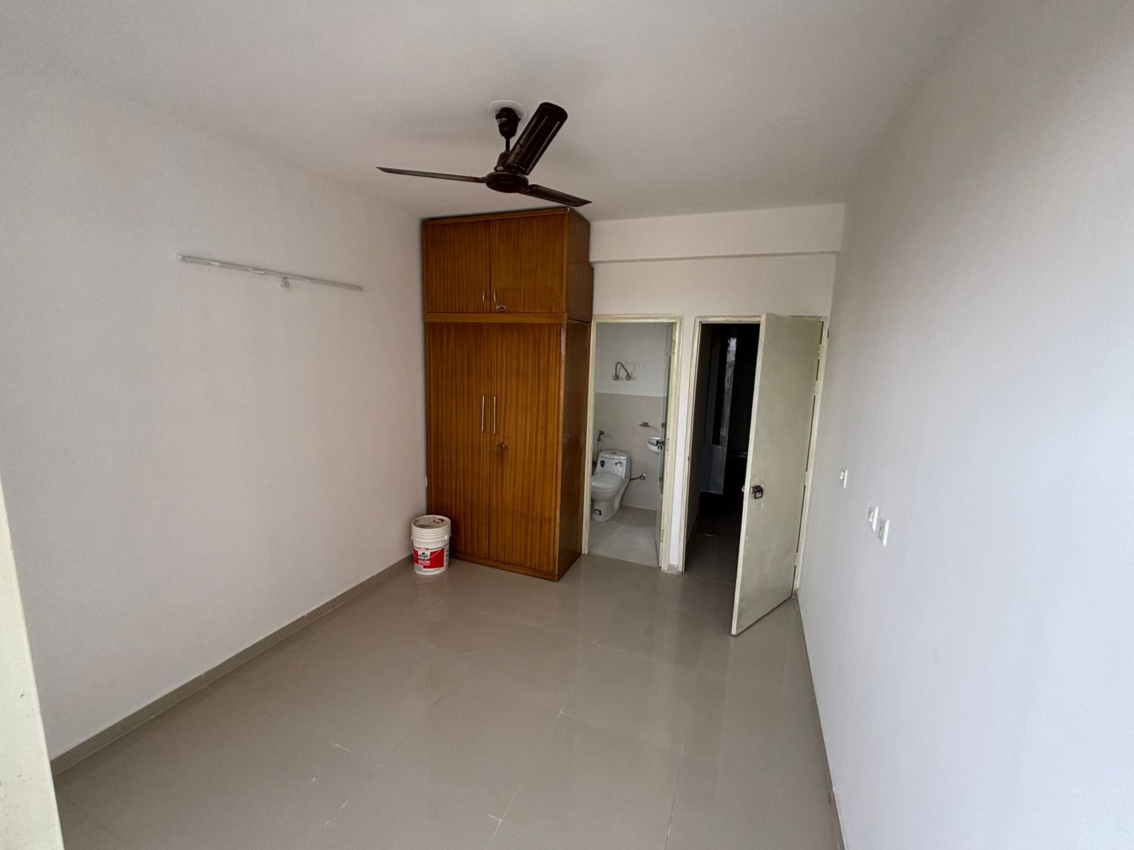 2 BHK Apartment For Rent in Pyramid Pride