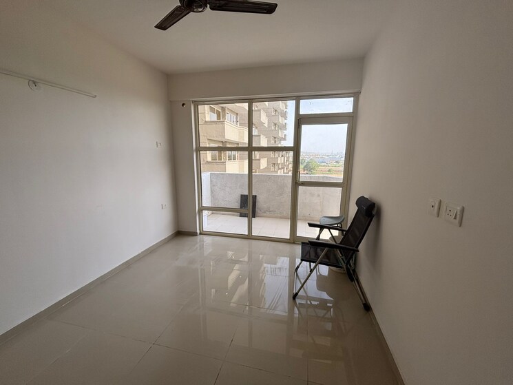 Room, pyramid-pride 2 Bedroom 678 Sq.Ft. Apartment In Sector 76 Gurgaon 8949257