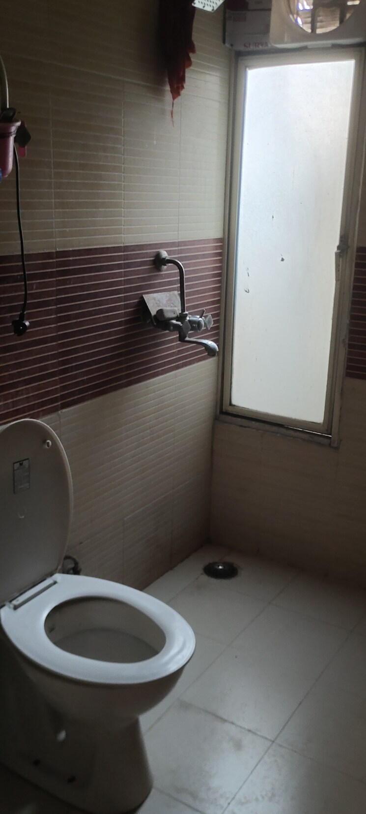 Bathroom, keltech-golf-greens 3 Bedroom 1725 Sq.Ft. Apartment In Dundahera Ghaziabad 8949273