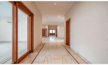 6 BHK Independent House For Sale in New Friends Colony