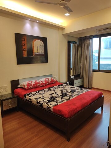 Bedroom in 3 BHK Apartment at Hillslope CHS, Pali Hill – for Rent