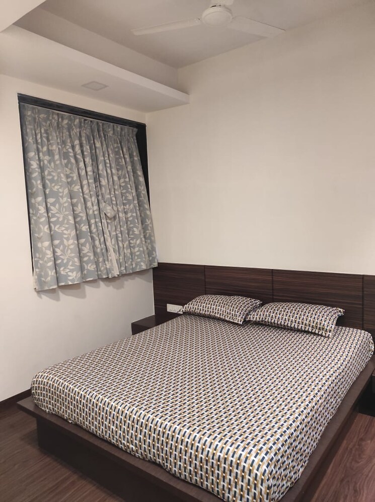 Bedroom, hillslope-chs 3 Bedroom 1100 Sq.Ft. Apartment In Pali Hill Mumbai 8949290
