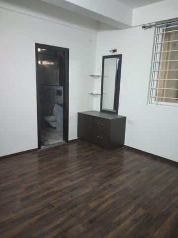 Room in 5 BHK Villa at Adarsh Palm Meadows, Whitefield – for Rent