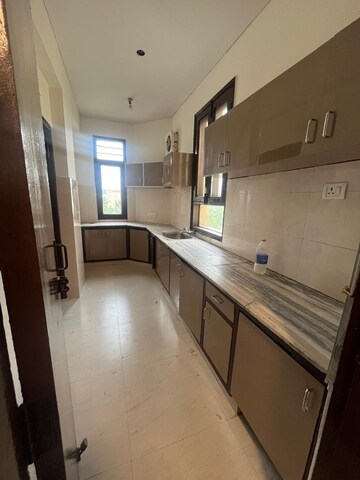 Kitchen in 2 BHK Apartment at DLF Silver Oaks, Sector 26 – for Rent