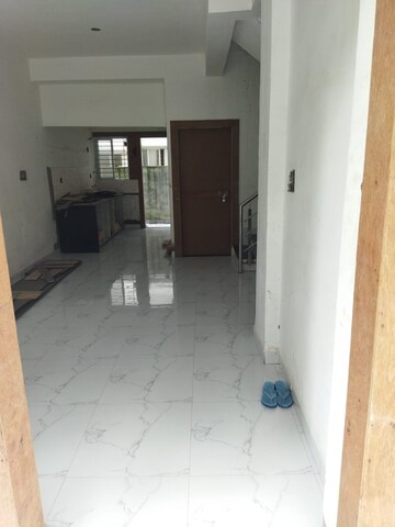 Room in 3 BHK Independent House at Katara Hills – for Sale