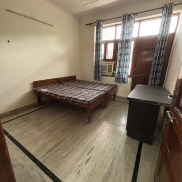 Living Room in 3 BHK Builder Floor at Ansal Plaza Sector-23, Carterpuri Village – for Rent
