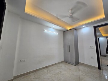 Room in 2 BHK Builder Floor at Saket – for Rent