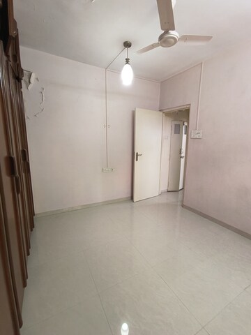 1 BHK Apartment For Sale in Colaba