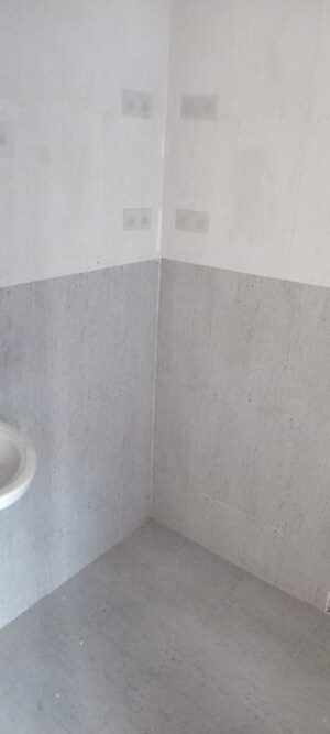 Bathroom in 2 BHK Apartment at Platinum Tower 1, Andheri West – for Sale