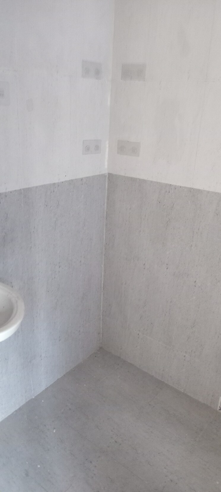 Bathroom, platinum-tower-1 2 Bedroom 630 Sq.Ft. Apartment In Andheri West Mumbai 8949420