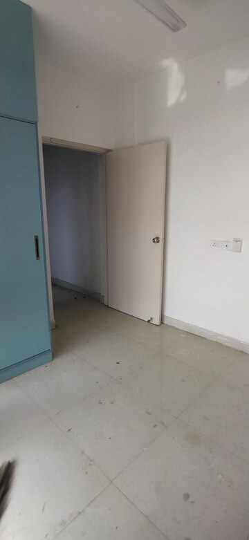 Room in 1 BHK Apartment at Signature Global Synera, Sector 81 – for Rent