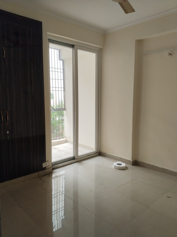 Room, amrapali-leisure-park 3 Bedroom 1145 Sq.Ft. Apartment In Amrapali Leisure Valley Greater Noida 8949451