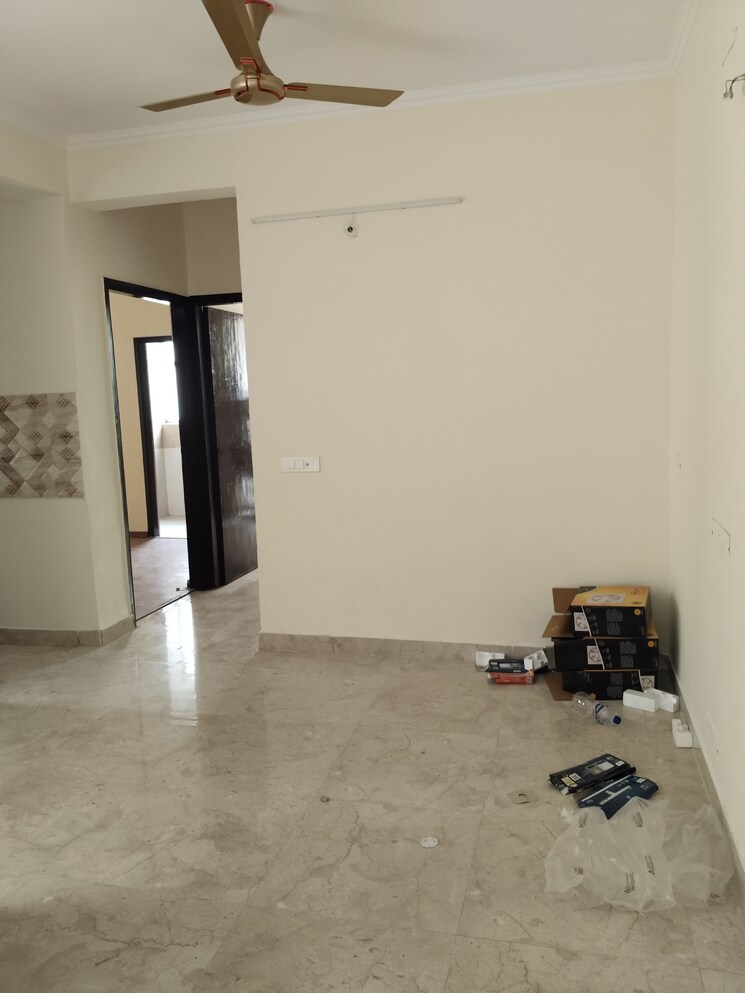 Room, amrapali-leisure-park 3 Bedroom 1145 Sq.Ft. Apartment In Amrapali Leisure Valley Greater Noida 8949451