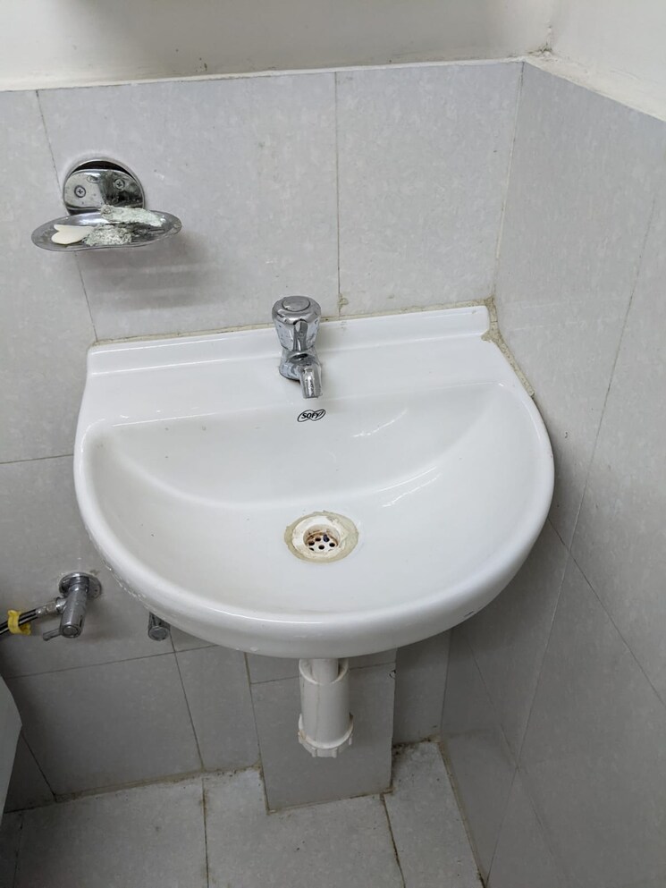 Bathroom, signature-global-synera 2 Bedroom 598 Sq.Ft. Apartment In Sector 81 Gurgaon 8949466