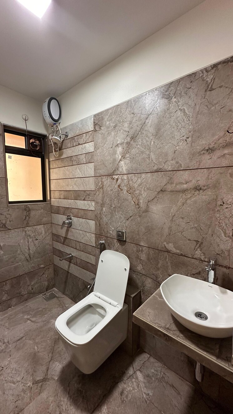 Bathroom, jpv-pratap-elegance 2 Bedroom 750 Sq.Ft. Apartment In Vile Parle West Mumbai 8949474