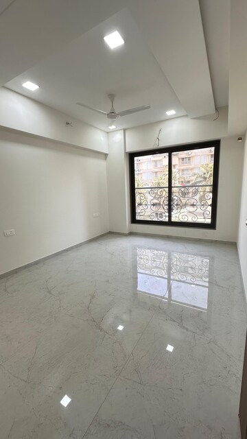 Room in 2 BHK Apartment at JPV Pratap Elegance, Vile Parle West – for Rent