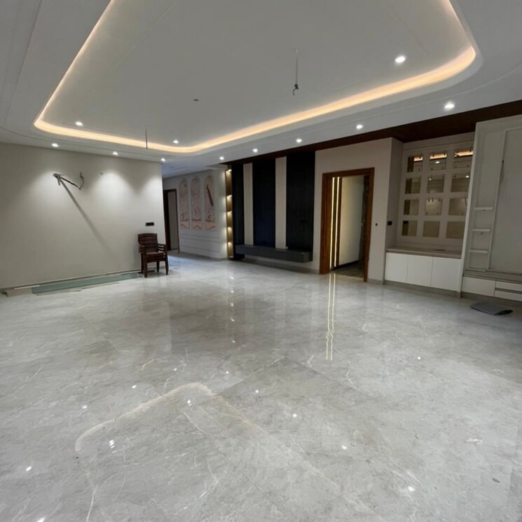 Room, sector 85 4 Bedroom 3150 Sq.Ft. Builder Floor In Sector 85 Faridabad 8949482