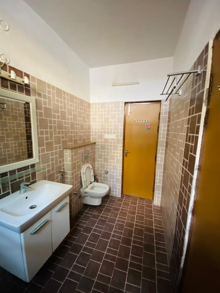 Balcony, sitapur road 2 Bedroom 1700 Sq.Ft. Villa In Sitapur Road Lucknow 8949483