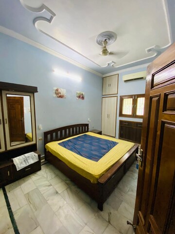 Bedroom in 2 BHK Villa at Sitapur Road – for Rent